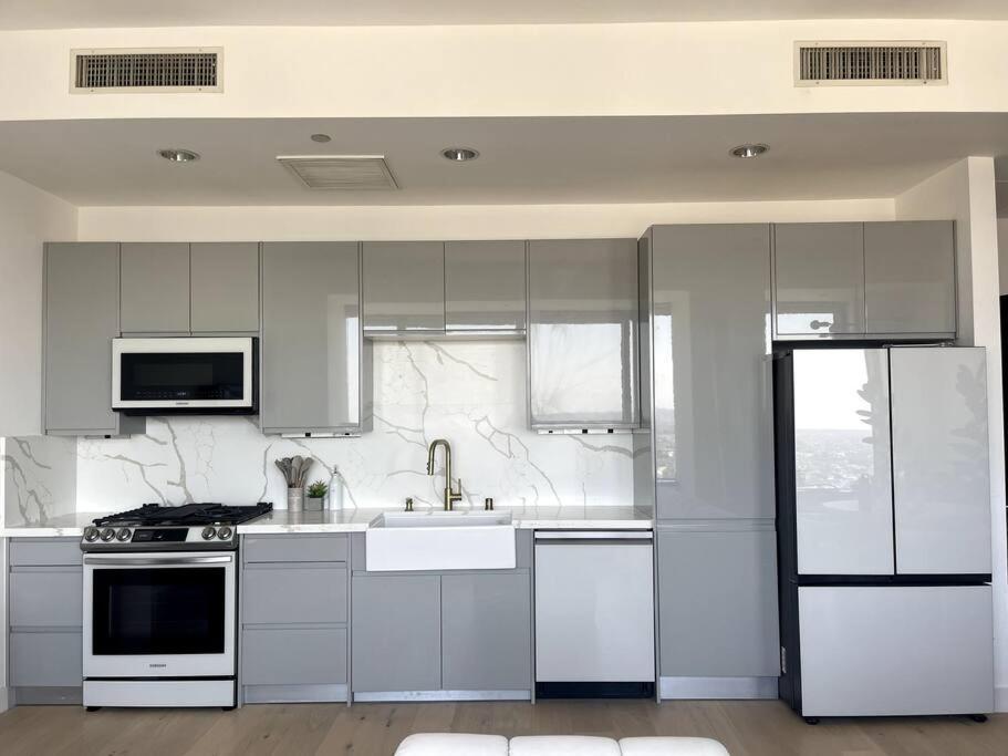 Luxury Highrise Condo Downtown La Лос Анджелис Екстериор снимка