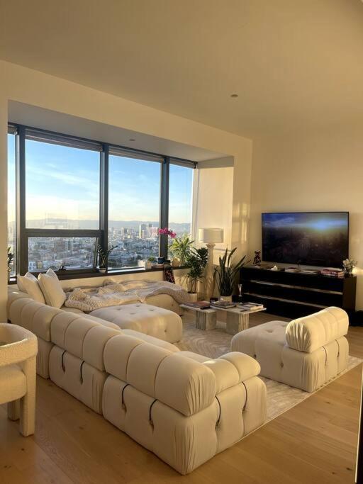 Luxury Highrise Condo Downtown La Лос Анджелис Екстериор снимка