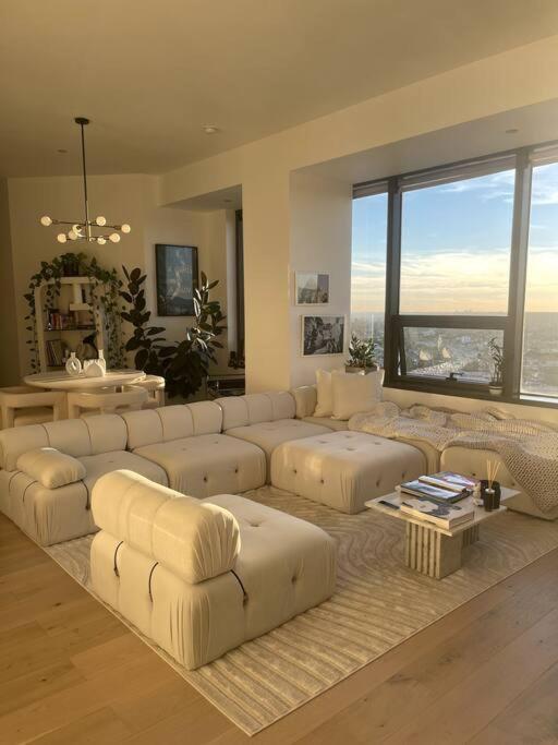 Luxury Highrise Condo Downtown La Лос Анджелис Екстериор снимка
